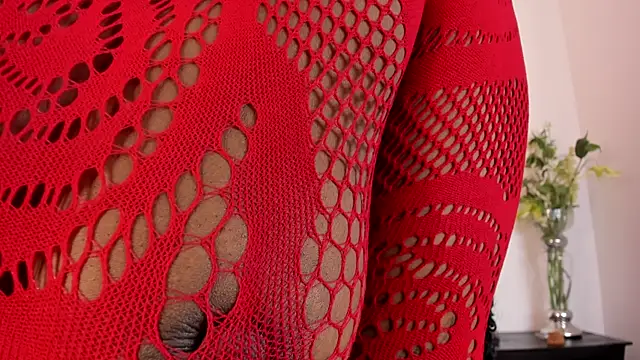 Snapshot of tanyyaa chatting on October 27, 9:52 pm tanyyaa online show from October 27, 9:52 pm