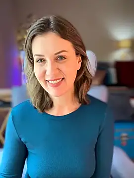 MaiseKnox online show from May 8, 6:13 pm