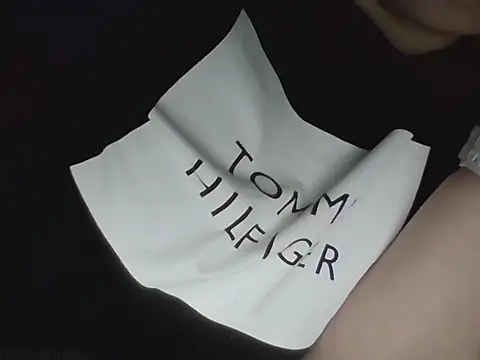 Snapshot of FallenDevil chatting on November 27, 6:54 pm FallenDevil online show from November 27, 6:54 pm