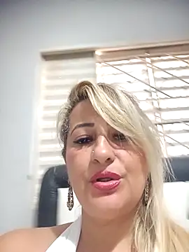 vivifernades online show from February 11, 1:38 pm