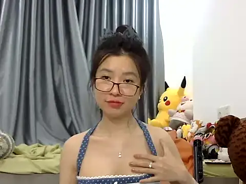 Snapshot of Cute_Ruby01 chatting on January 7, 12:31 pm Cute Ruby01 online show from January 7, 12:31 pm