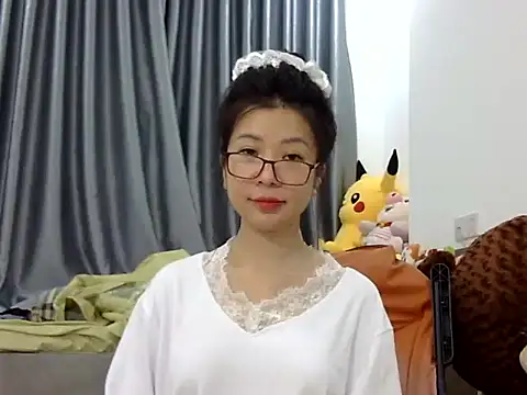 Snapshot of Cute_Ruby01 chatting on February 12, 12:22 pm Cute Ruby01 online show from February 12, 12:22 pm