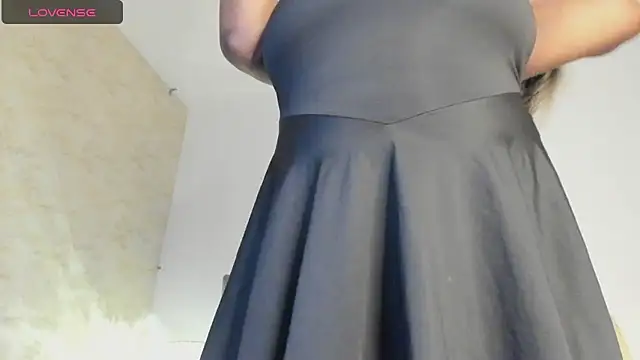 Snapshot of angelGgold chatting on February 8, 12:17 pm angelGgold online show from February 8, 12:17 pm