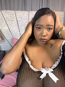 Snapshot of angelGgold chatting on October 27, 12:31 pm angelGgold online show from October 27, 12:31 pm