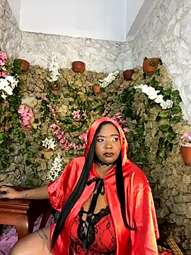 Snapshot of angelGgold chatting on October 31, 12:28 pm angelGgold online show from October 31, 12:28 pm