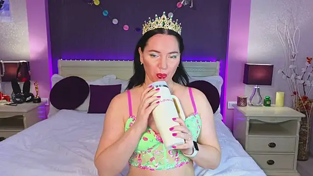 HotMilfMargo online show from March 15, 5:41 pm