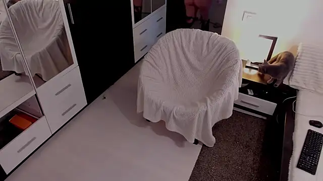 aryahunt1 online show from February 3, 10:42 am