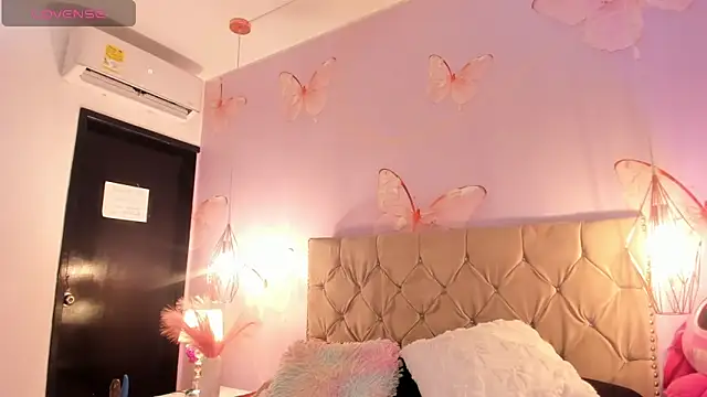 Vivi prinncess online show from April 30, 3:13 am