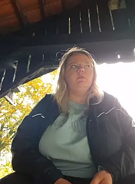 Fiona0705 online show from September 27, 9:14 am