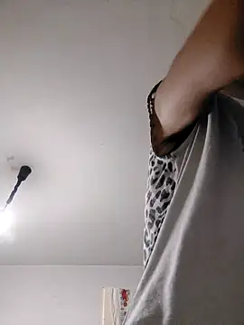 Snapshot of JoLeNe27 chatting on October 7, 5:54 pm JoLeNe27 online show from October 7, 5:54 pm