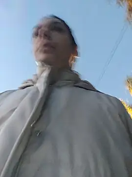 Snapshot of JoLeNe27 chatting on October 16, 4:35 am JoLeNe27 online show from October 16, 4:35 am