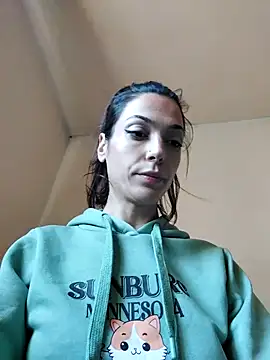 Snapshot of JoLeNe27 chatting on October 20, 9:54 am JoLeNe27 online show from October 20, 9:54 am