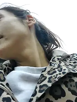 Snapshot of JoLeNe27 chatting on October 27, 6:17 am JoLeNe27 online show from October 27, 6:17 am