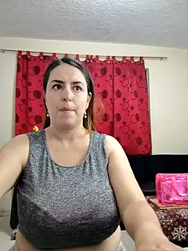 Snapshot of rosahills chatting on March 6, 4:52 am rosahills online show from March 6, 4:52 am