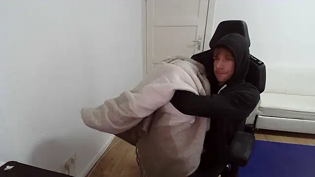 fit ass 2021 online show from January 11, 12:21 pm