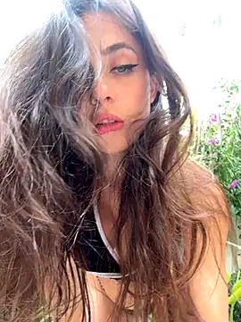 Snapshot of PartyQqHouse chatting on October 8, 9:34 pm PartyQqHouse online show from October 8, 9:34 pm