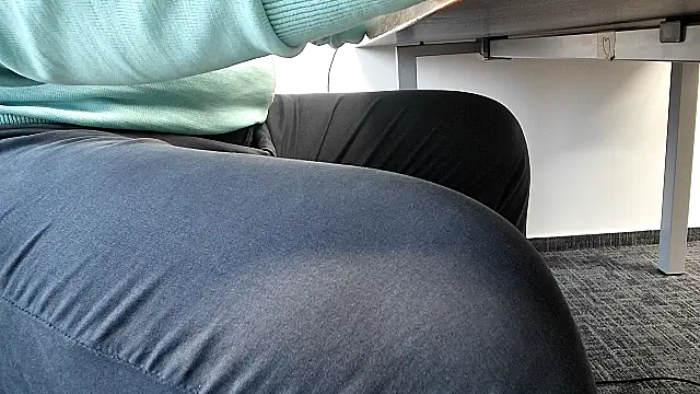 69bezfleku online show from November 12, 7:31 am