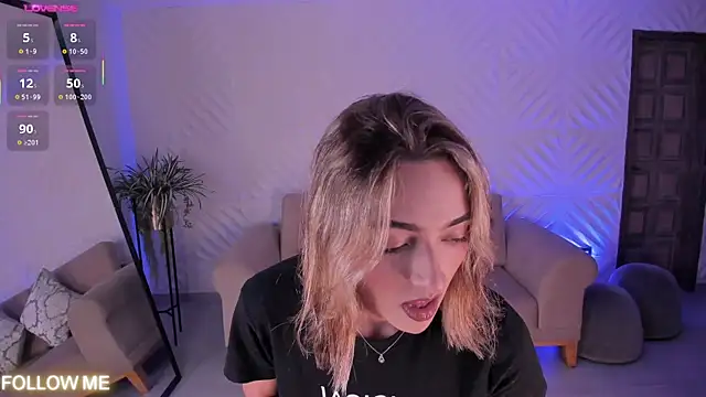 MelissaMoore  online show from November 11, 2:44 am