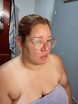 Snapshot of Johana_bbw chatting on September 18, 3:25 pm Johana bbw online show from September 18, 3:25 pm
