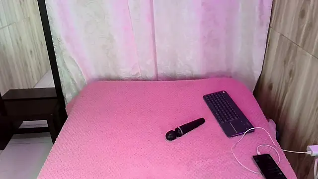 skinny Yizz online show from November 5, 5:35 pm