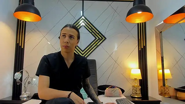 Snapshot of Leisygirl chatting on February 5, 3:11 am Leisygirl online show from February 5, 3:11 am