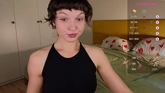 AliceKingsleigh online show from May 14, 5:47 am