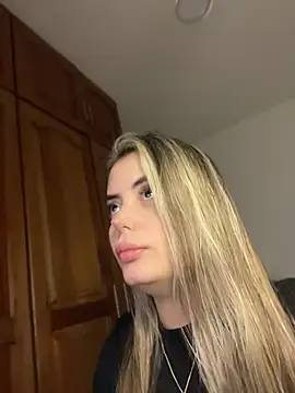 Miss valeriaa online show from May 9, 4:23 pm