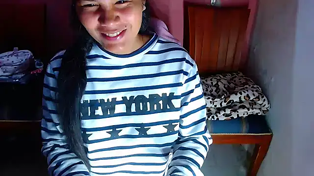 Snapshot of katrina26 chatting on December 19, 10:24 am katrina26 online show from December 19, 10:24 am