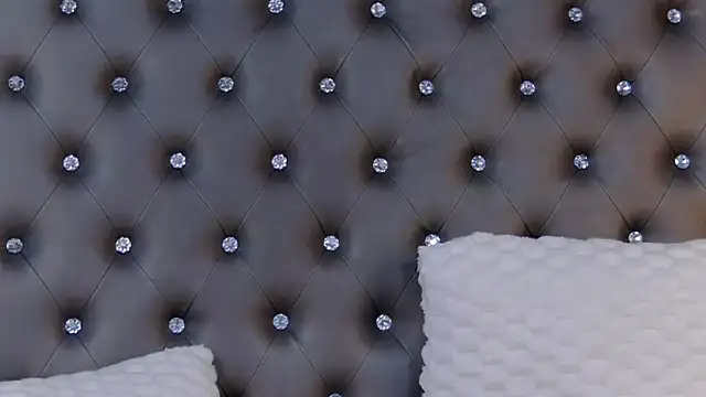 Snapshot of IsabelleEthan chatting on February 10, 12:29 pm IsabelleEthan online show from February 10, 12:29 pm