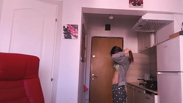 simyhvn online show from February 1, 7:18 am