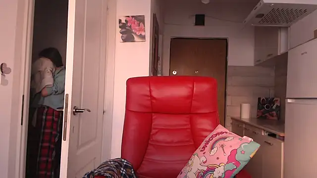 simyhvn online show from April 25, 4:04 am