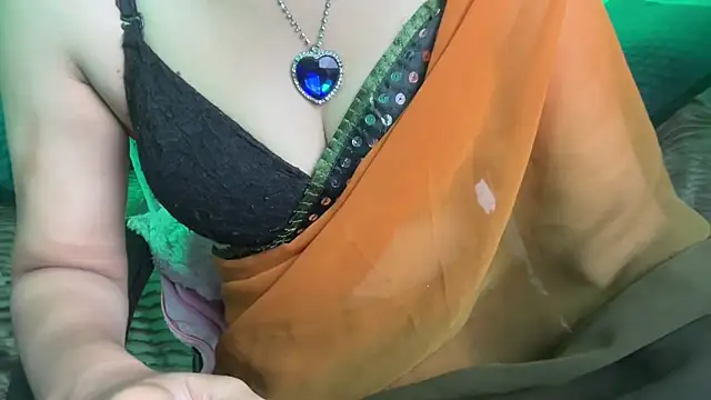 Snapshot of Queen_Angelena chatting on June 11, 2:53 am Queen Angelena online show from June 11, 2:53 am