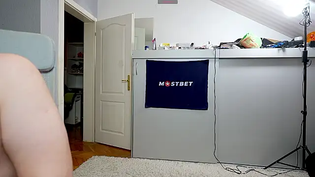 Snapshot of foxeslovefoxes chatting on December 6, 2:38 pm foxeslovefoxes online show from December 6, 2:38 pm