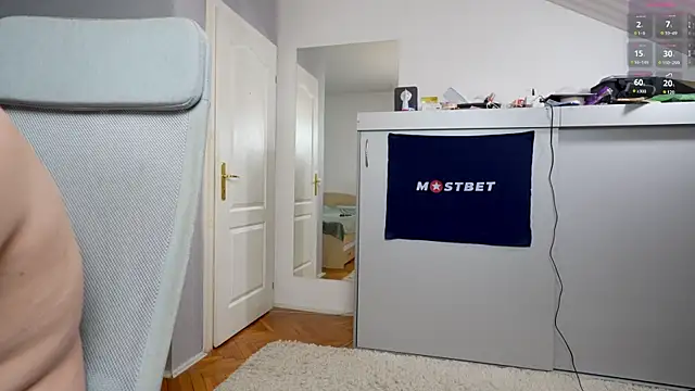 Snapshot of foxeslovefoxes chatting on December 7, 2:24 pm foxeslovefoxes online show from December 7, 2:24 pm