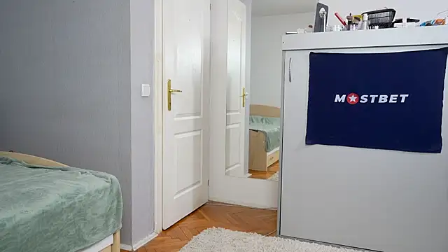 Snapshot of foxeslovefoxes chatting on December 15, 2:59 pm foxeslovefoxes online show from December 15, 2:59 pm