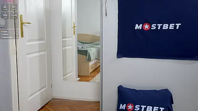 Snapshot of foxeslovefoxes chatting on December 24, 5:02 pm foxeslovefoxes online show from December 24, 5:02 pm