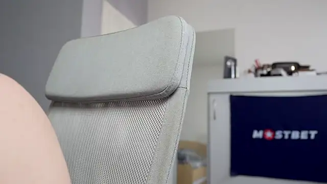 Snapshot of foxeslovefoxes chatting on December 29, 12:12 pm foxeslovefoxes online show from December 29, 12:12 pm