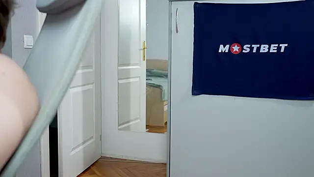 Snapshot of foxeslovefoxes chatting on January 6, 4:23 pm foxeslovefoxes online show from January 6, 4:23 pm