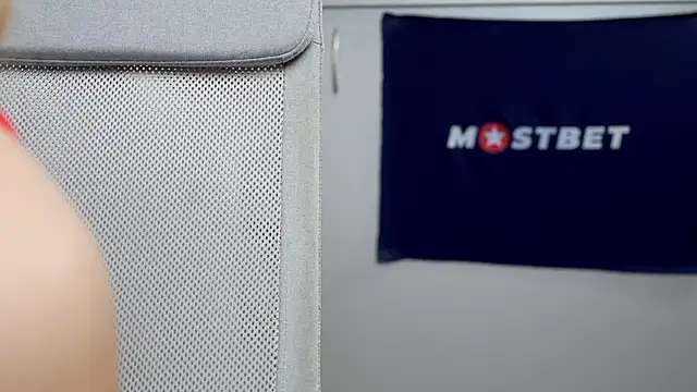 Snapshot of foxeslovefoxes chatting on January 12, 2:52 pm foxeslovefoxes online show from January 12, 2:52 pm