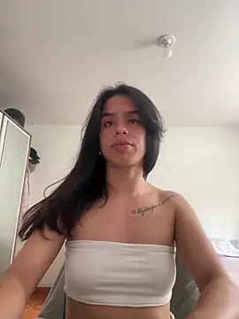 xlovelygirlx online show from February 21, 9:32 pm