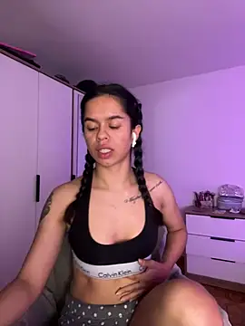 xlovelygirlx online show from March 1, 9:07 am