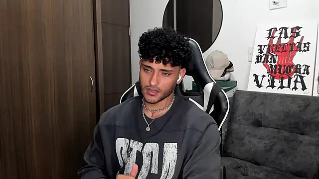 Alessandro Vanni online show from September 29, 2:06 am