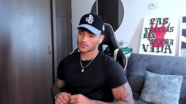 Alessandro Vanni online show from October 6, 1:41 pm