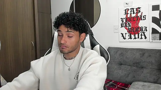 Alessandro Vanni online show from January 18, 2:15 am