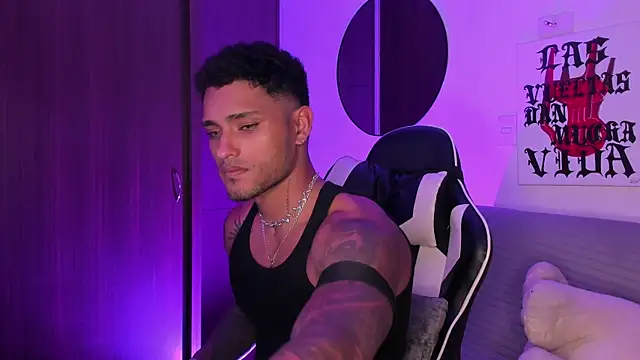 Alessandro Vanni online show from July 6, 3:14 am