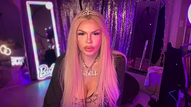 Snapshot of bimbotwerkqueen chatting on January 18, 2:03 am bimbotwerkqueen online show from January 18, 2:03 am