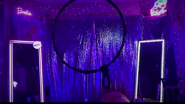 Snapshot of bimbotwerkqueen chatting on January 26, 10:45 am bimbotwerkqueen online show from January 26, 10:45 am