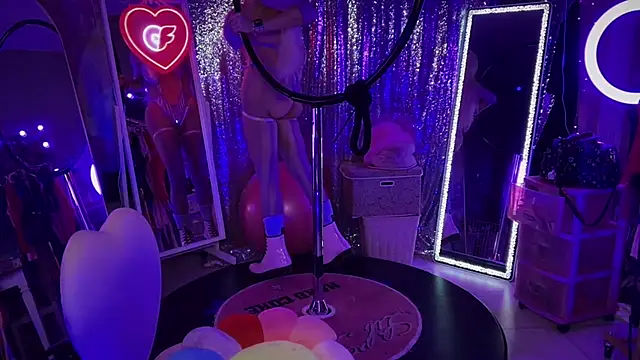 Snapshot of bimbotwerkqueen chatting on March 15, 5:19 am bimbotwerkqueen online show from March 15, 5:19 am