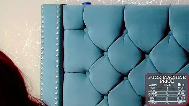 Imannejulienne online show from December 18, 2:06 am