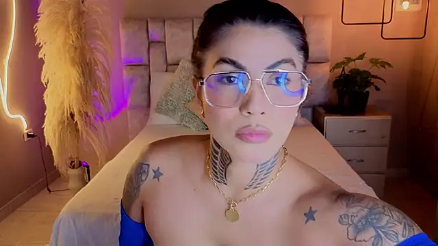 pamela reyes  online show from November 8, 6:51 pm